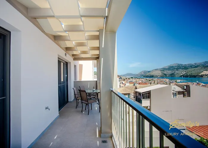 Emily's Luxury Lägenhet