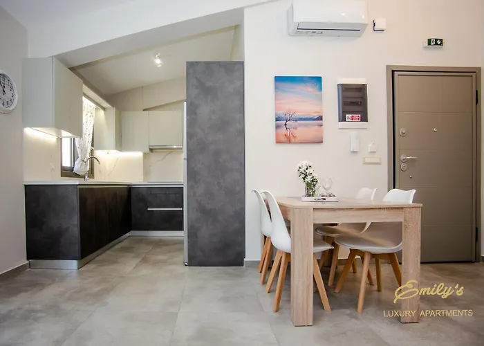 Emily's Luxury Lägenhet