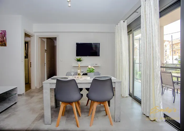 Emily's Luxury * Argostoli (Kefalonia)