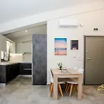 Emily's Luxury *
