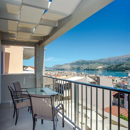Emily's Luxury * Argostoli (Kefalonia)