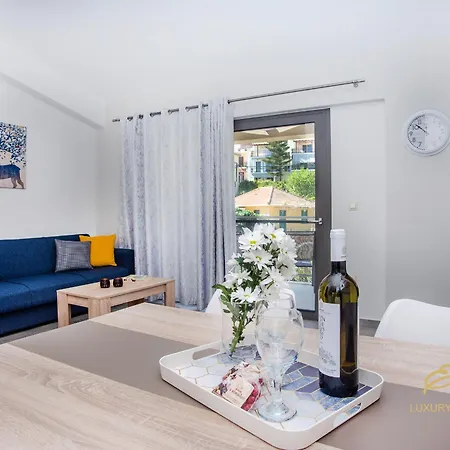 Emily's Luxury Apartment