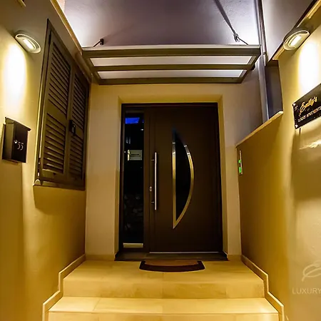 Emily's Luxury Apartment *