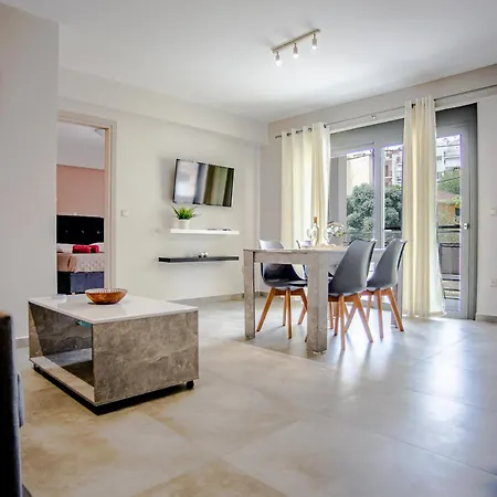 Emily's Luxury Apartment